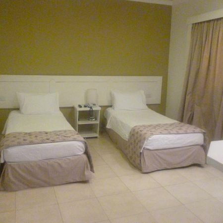 Hotel Anaca Sao Carlos Ruang foto