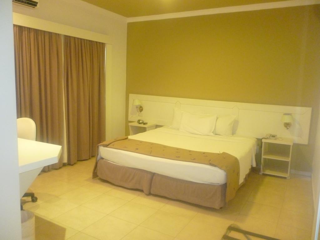 Hotel Anaca Sao Carlos Ruang foto